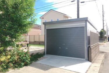 「ガレージ工事」